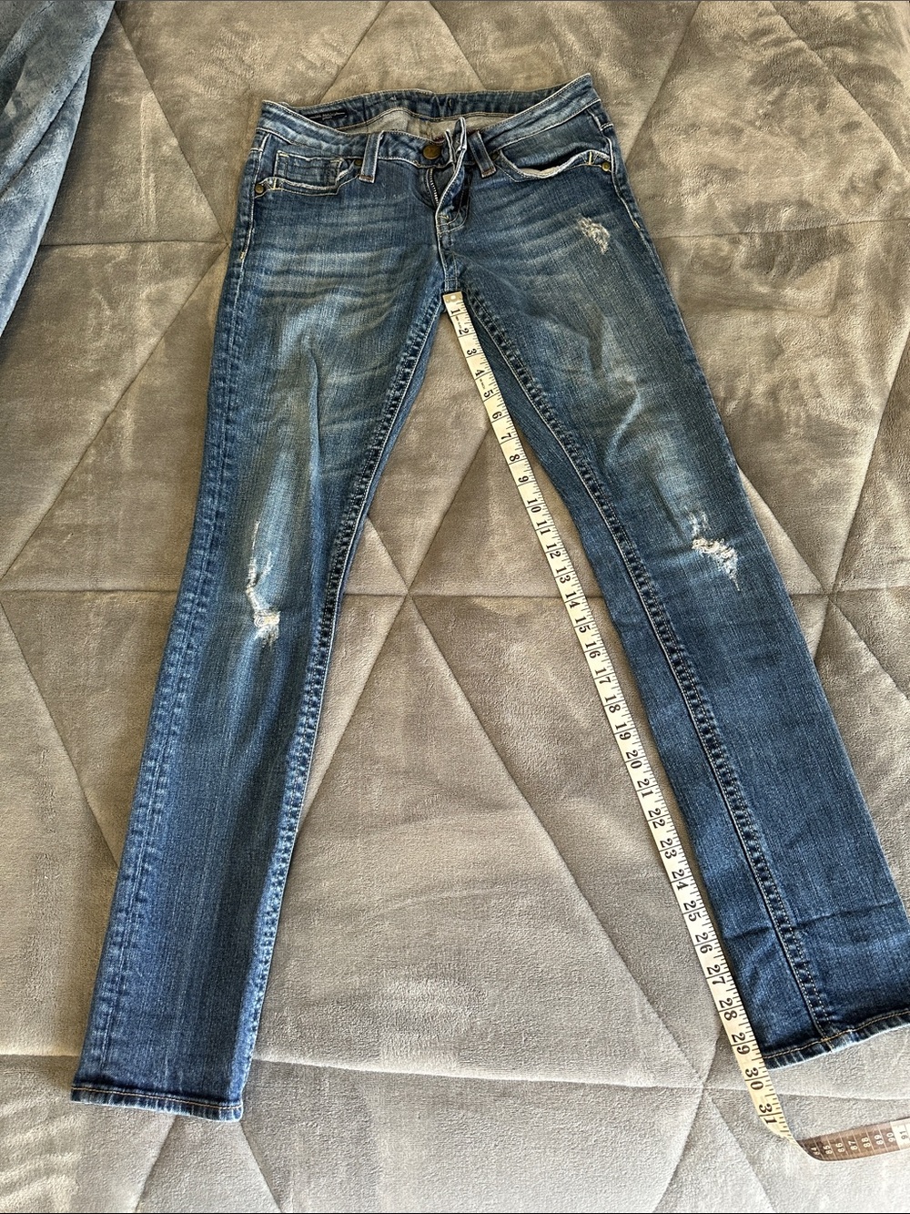 Vigoss Women's Distressed Dark Blue Skinny Jeans